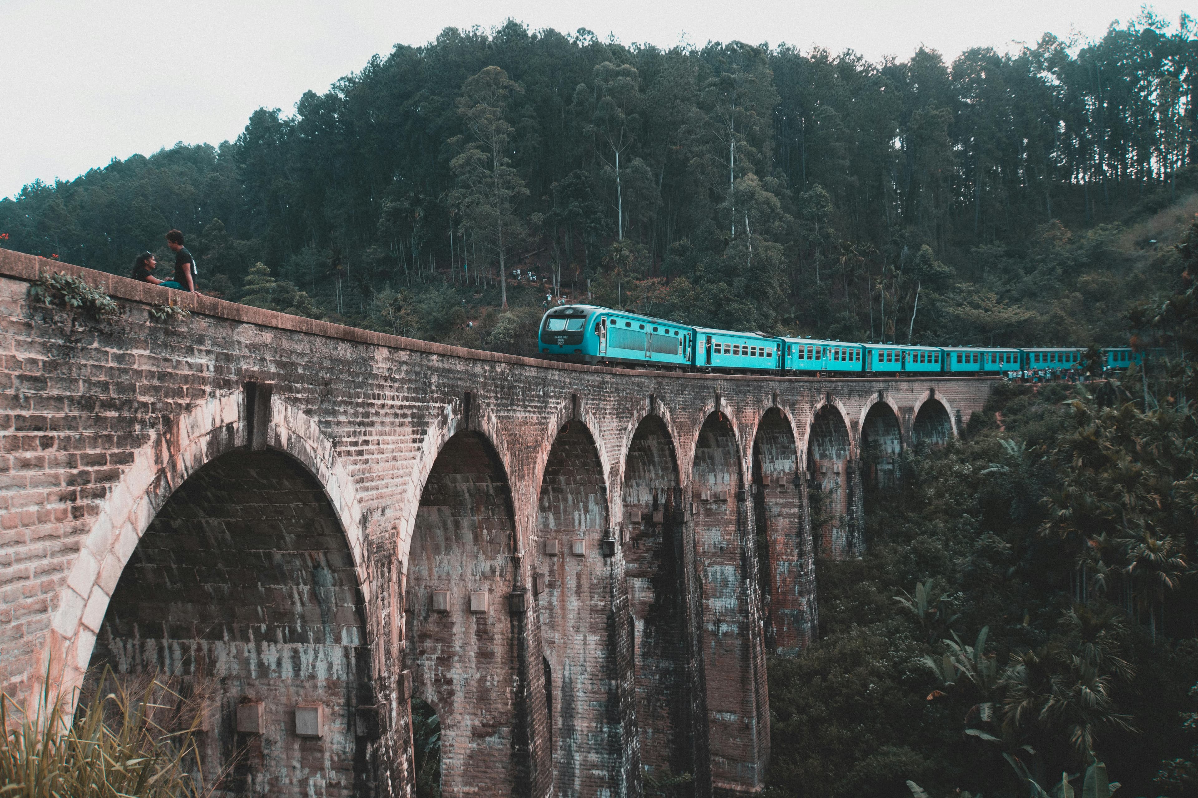 nine-arch-bridge-ella-sri-lanka